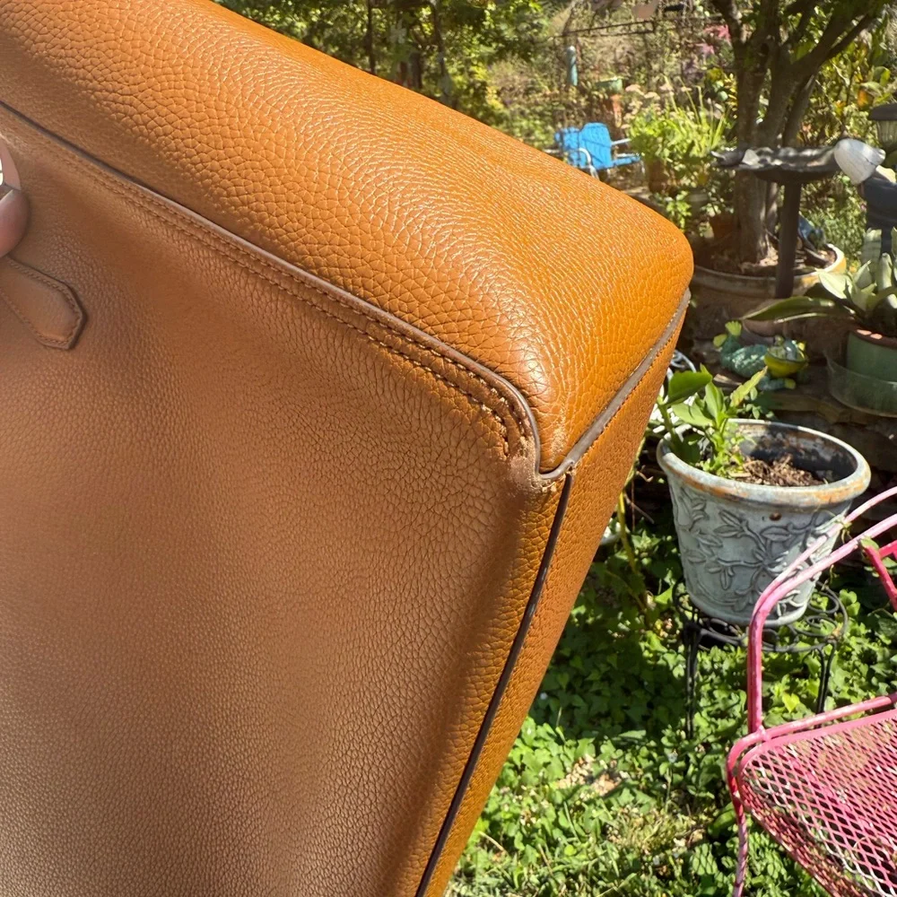 Tory Burch‎ Perry Tote Tan Pebbled Leather Brown Pink Interior Gold Logo Bag